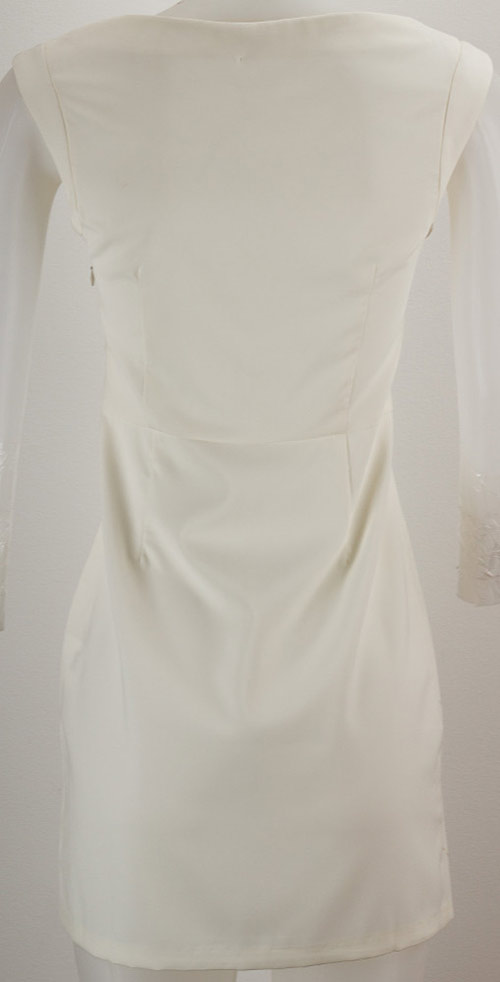 Bílé šaty s flitry