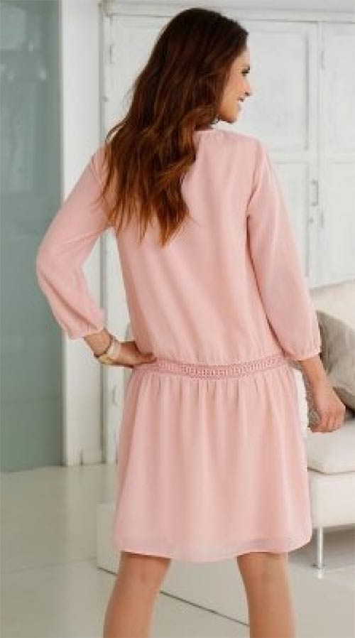 Světle růžové dámské šaty
