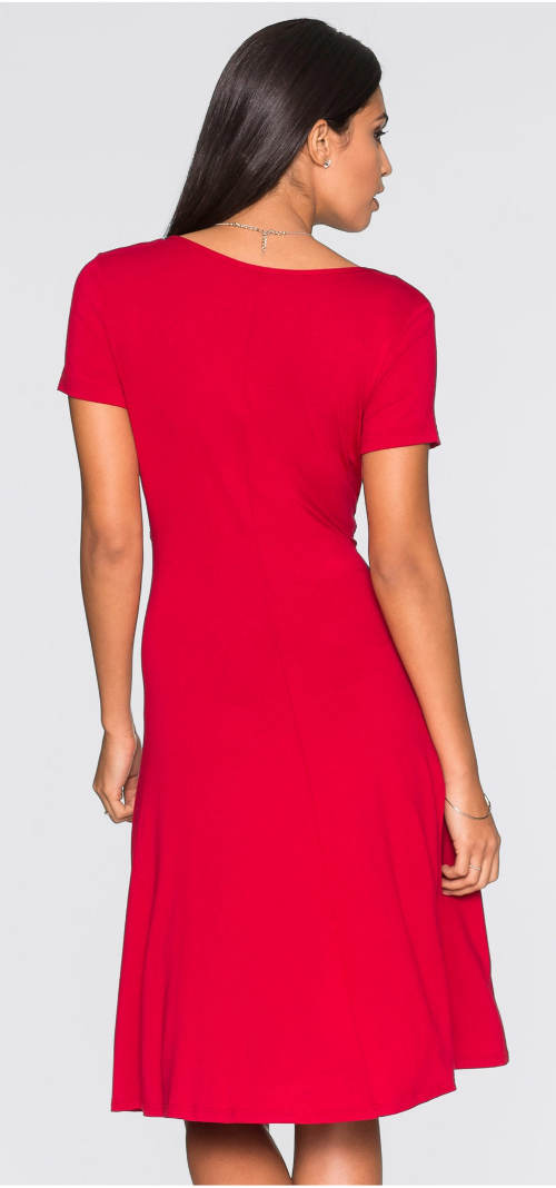Červené letní dámské šaty
