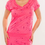 Růžové dámské šaty s hvězdičkami