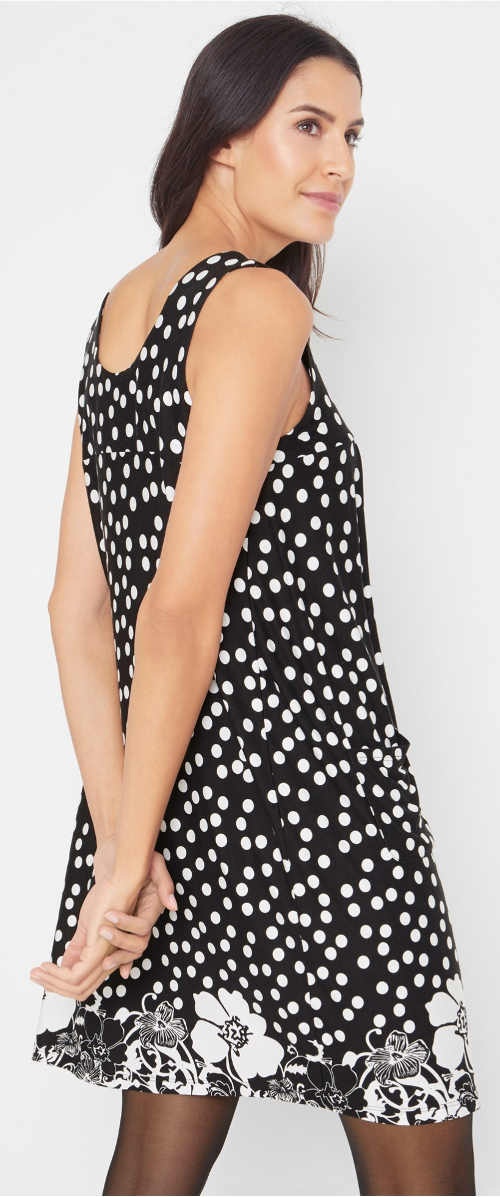 Černé dámské letní šaty s bílými puntíky