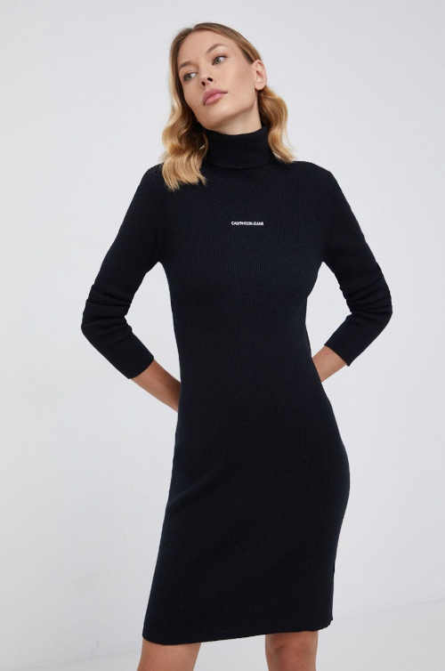 Úpletové šaty Calvin Klein v krátké sexy délce a dlouhým rukávem