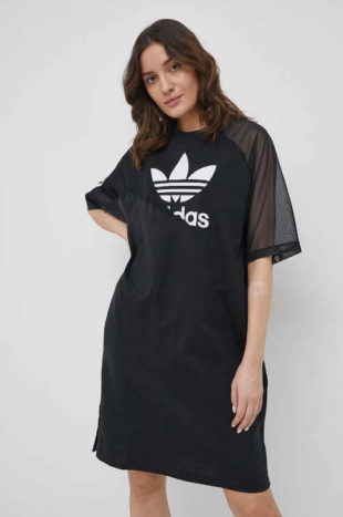 Módní pohodlné šaty Adidas v působivé kombinaci materiálů