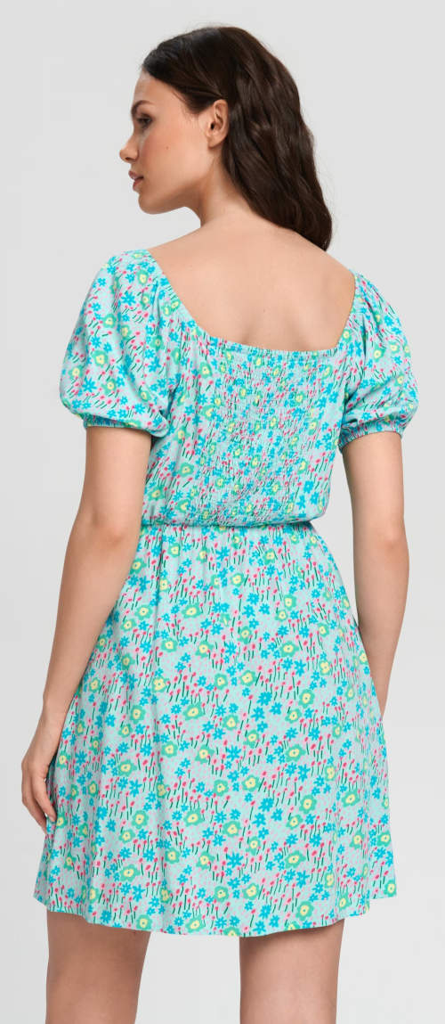 Modré letní šaty s květinovým vzorem