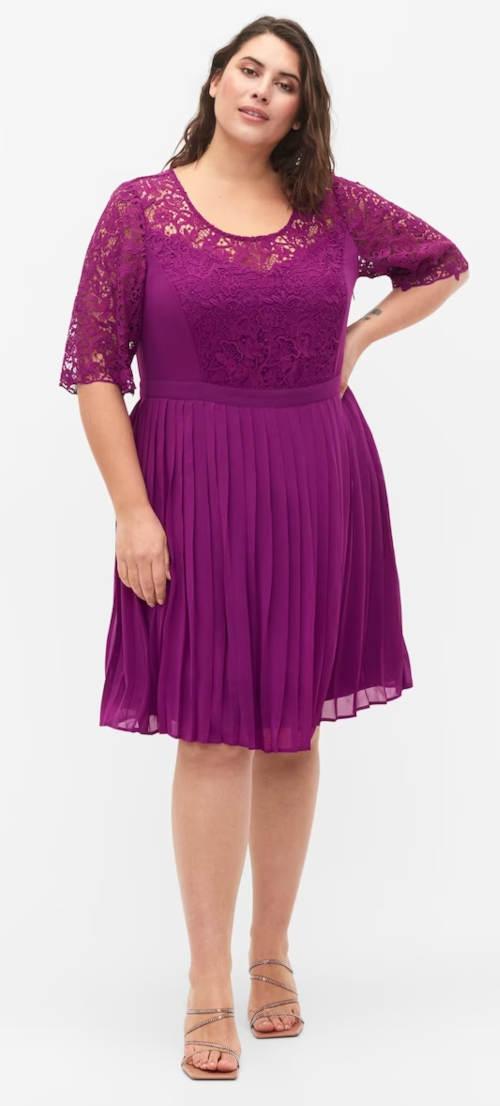 Plus size společenské šaty na svatbu