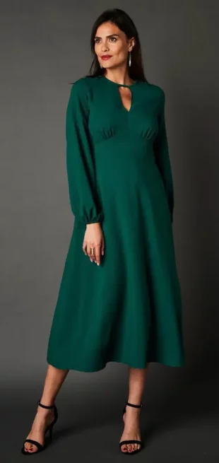Tmavě zelené společenské midi šaty ve velikostech pro plnoštíhlé